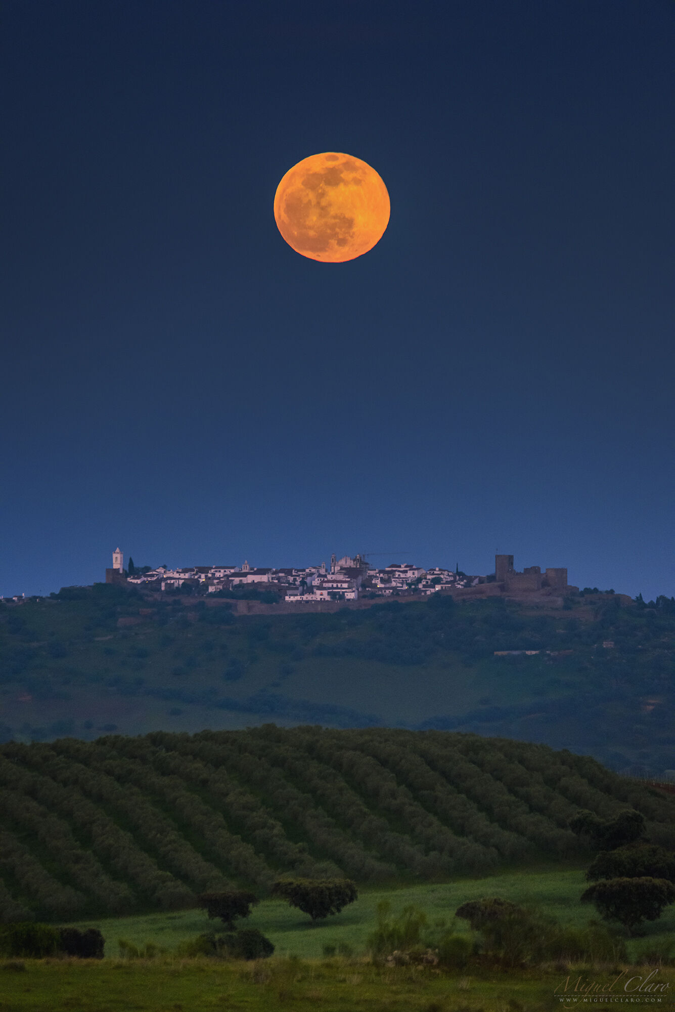 Supermoon | Miguel Claro