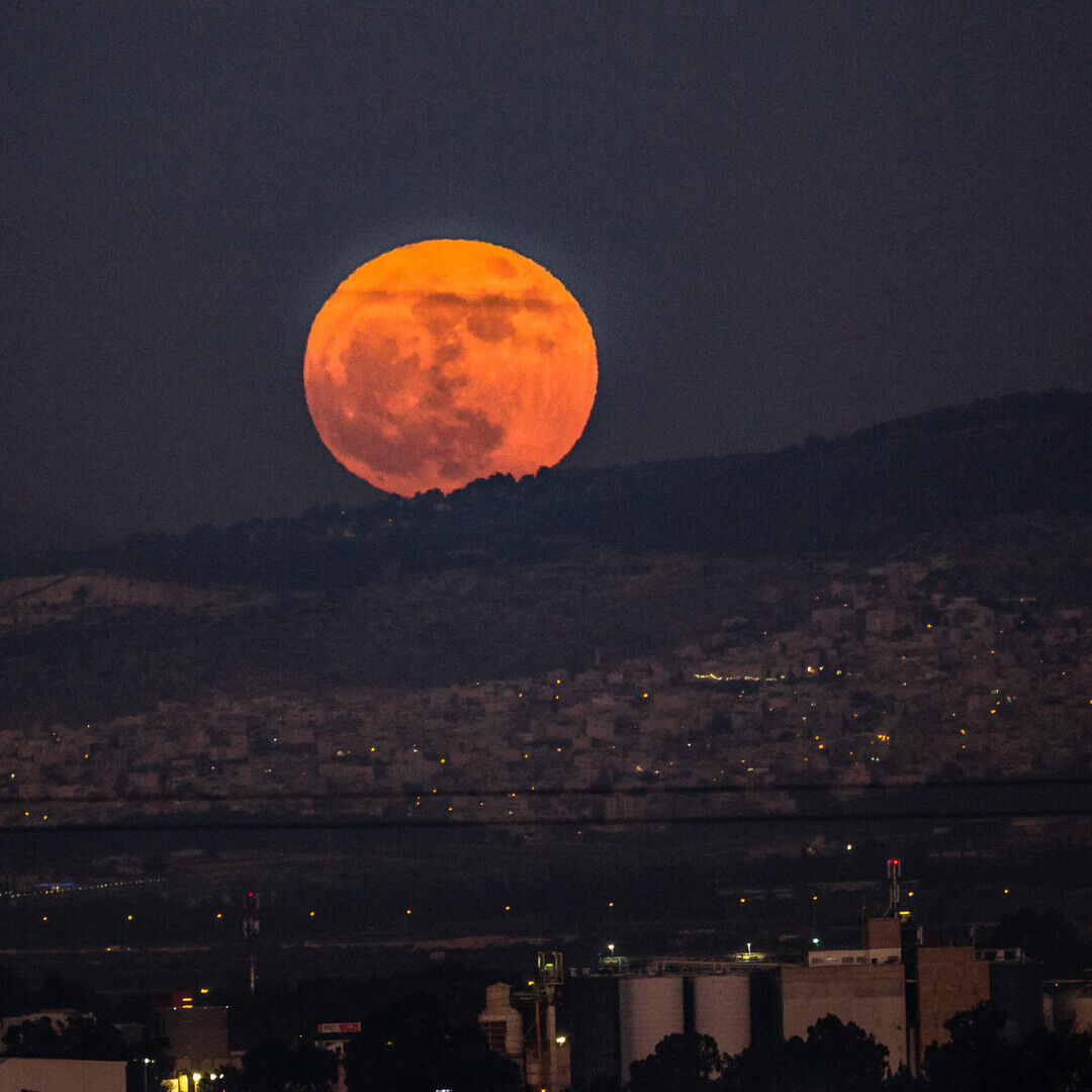 A Wolf Supermoon will rise across the world on January 3, 2026